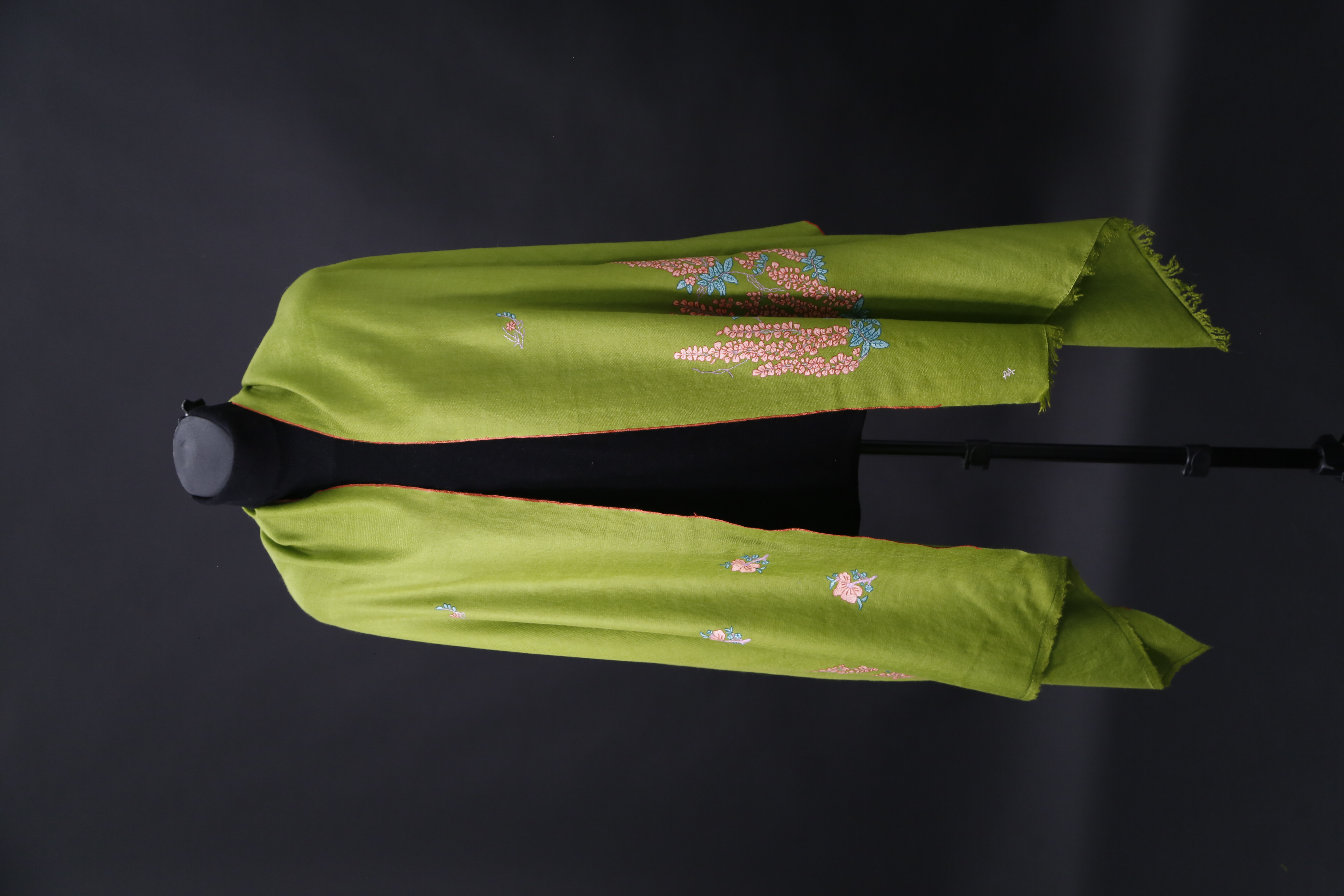 The Sozni Midnight Blossom